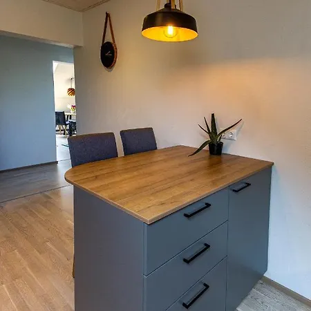 Centre דירה *